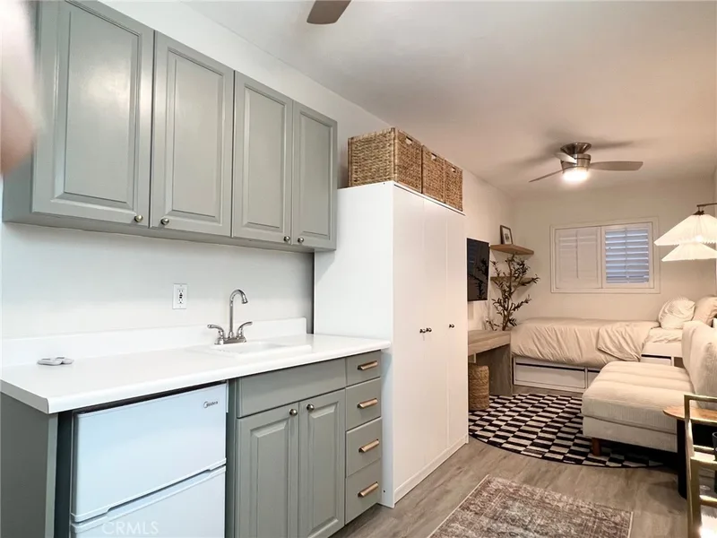 704 1/2 Marigold Avenue, Corona Del Mar, CA 92625