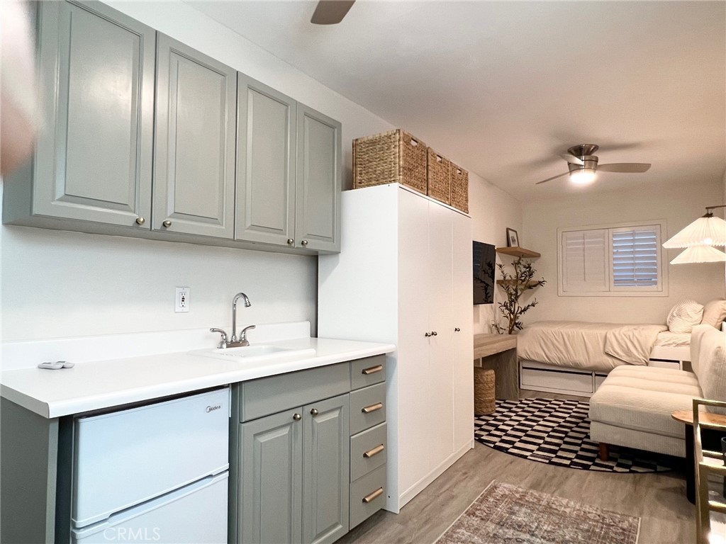 704 1/2 Marigold Avenue, Corona Del Mar CA 92625 - photo 1