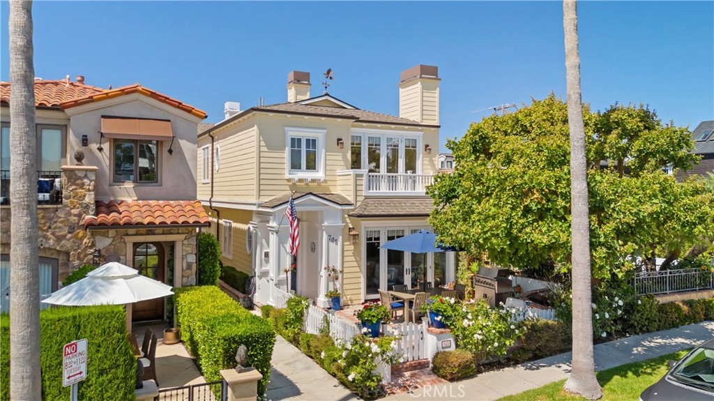 705 Goldenrod Avenue, Corona Del Mar CA 92625 - photo 2
