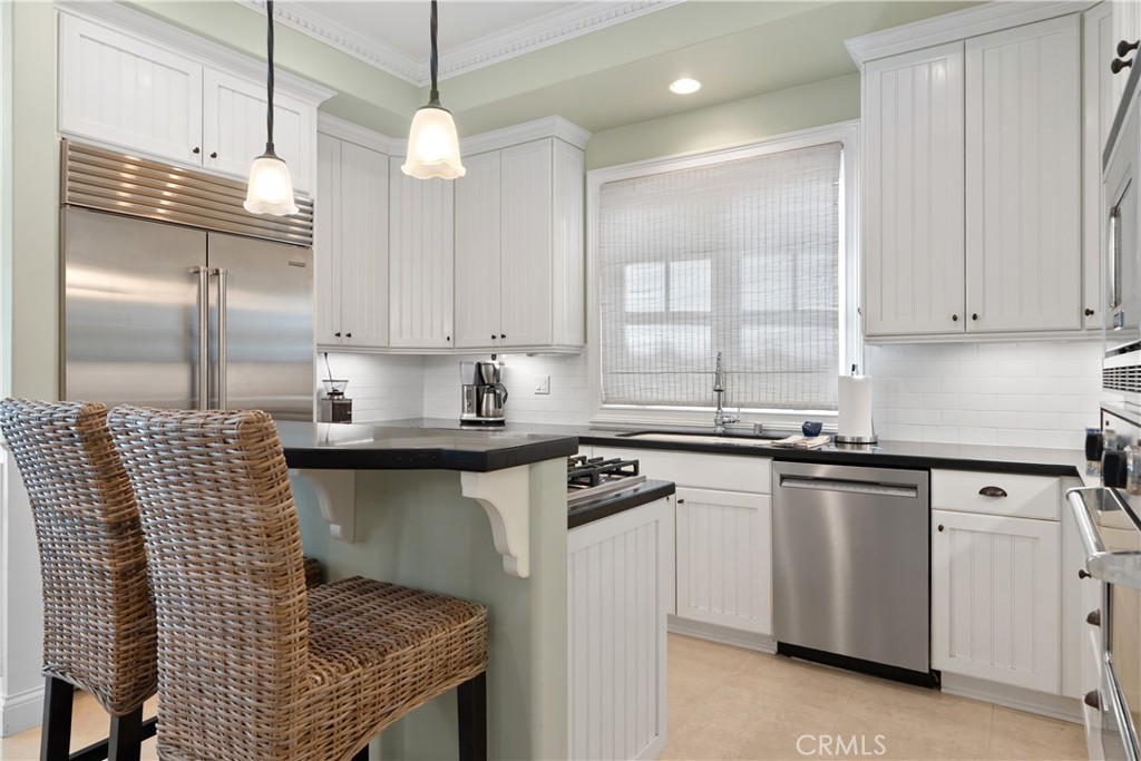 705 Goldenrod Avenue, Corona Del Mar CA 92625 - photo 11