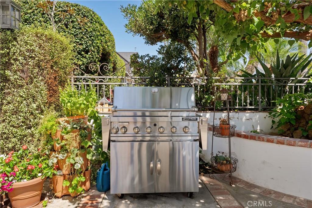 705 Goldenrod Avenue, Corona Del Mar CA 92625 - photo 29