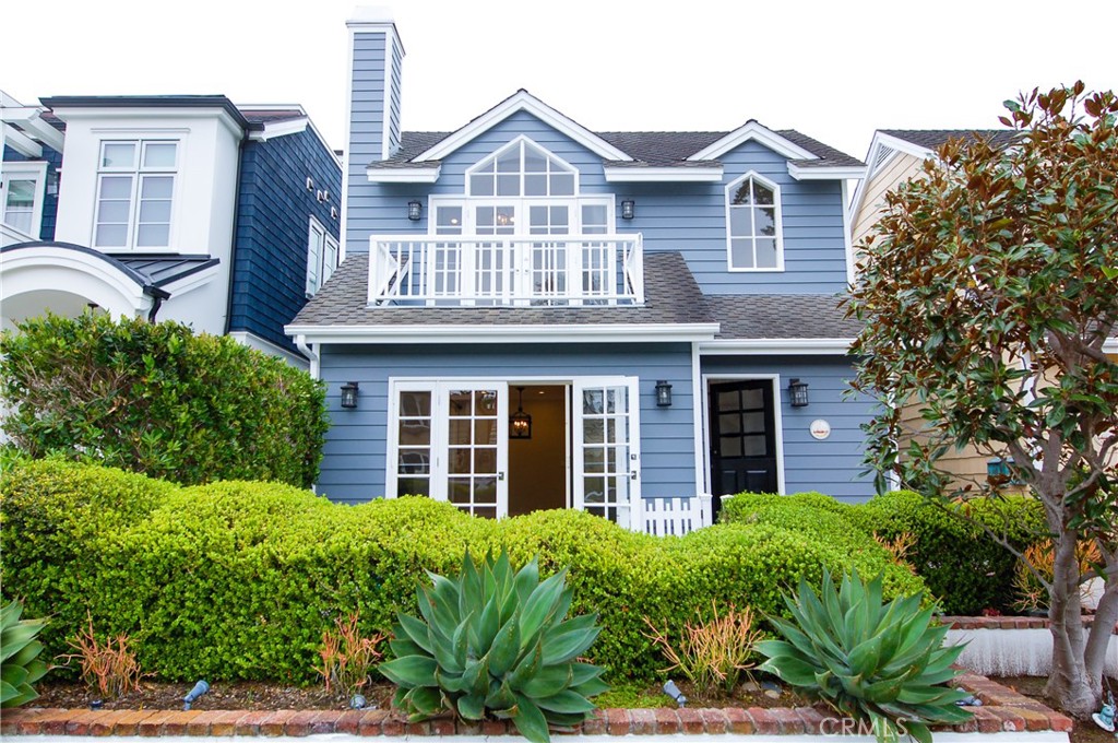 706 Heliotrope Avenue, Corona Del Mar CA 92625 - photo 1