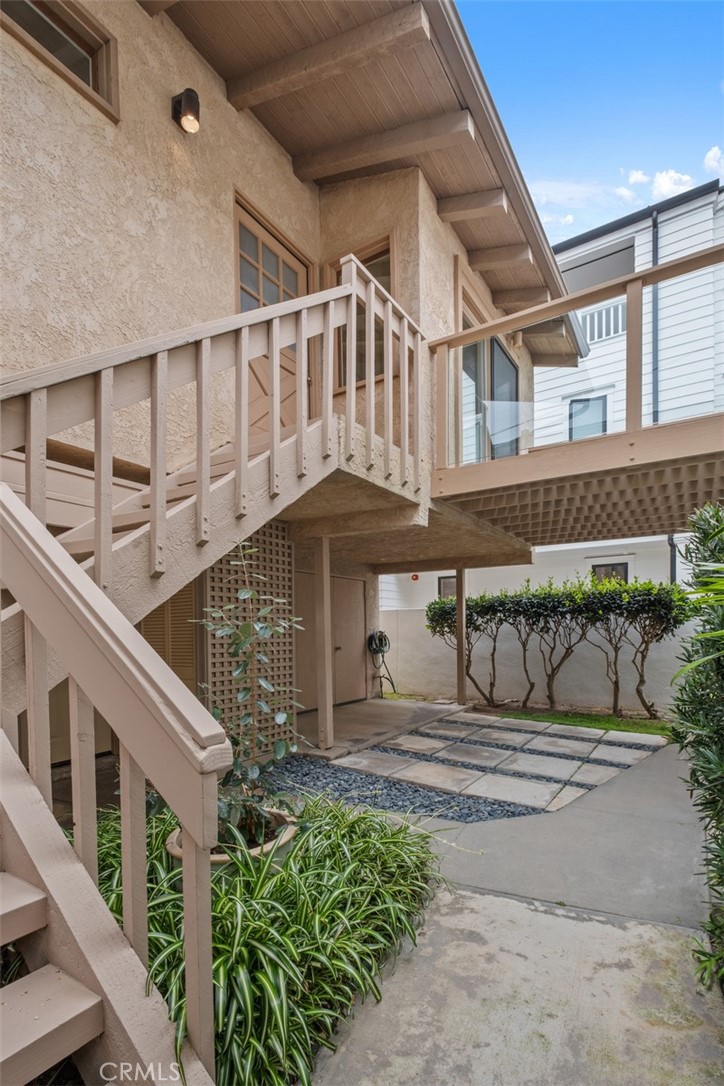 707 1/2 Marigold Avenue, Corona Del Mar CA 92625 - photo 12