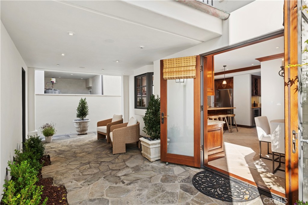 707 Larkspur Avenue, Corona Del Mar CA 92625 - photo 8