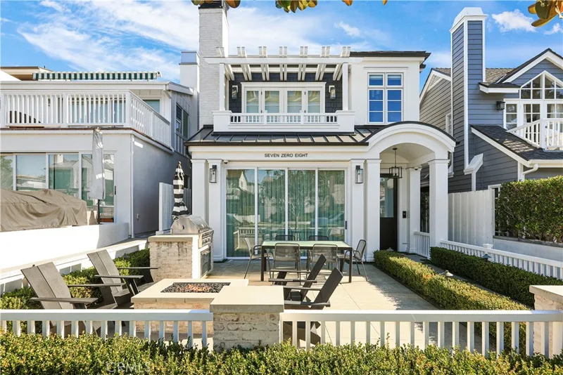 708 Heliotrope Avenue, Corona Del Mar, CA 92625