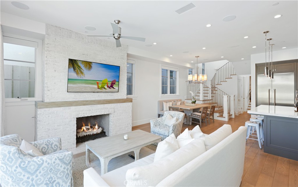 708 Heliotrope Avenue, Corona Del Mar CA 92625 - photo 3