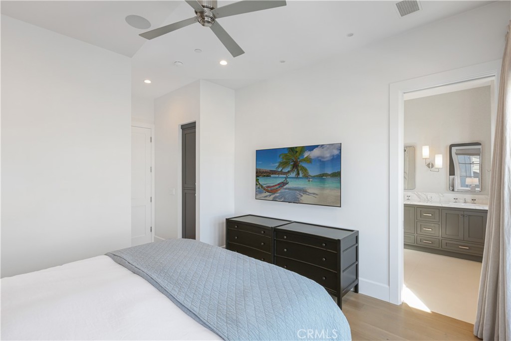 708 Heliotrope Avenue, Corona Del Mar CA 92625 - photo 15
