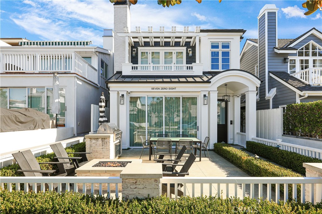 708 Heliotrope, Corona Del Mar CA 92625 - photo 1