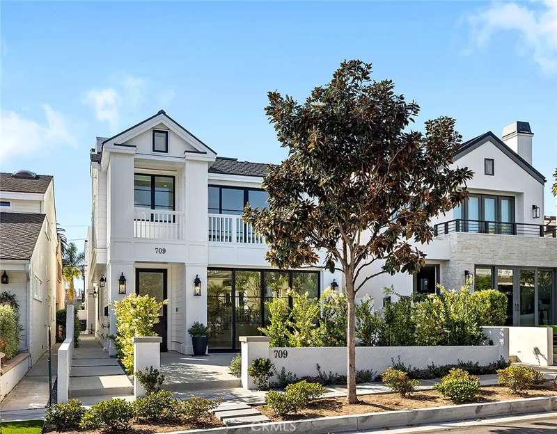 709 Marigold Ave, Corona Del Mar, CA 92625
