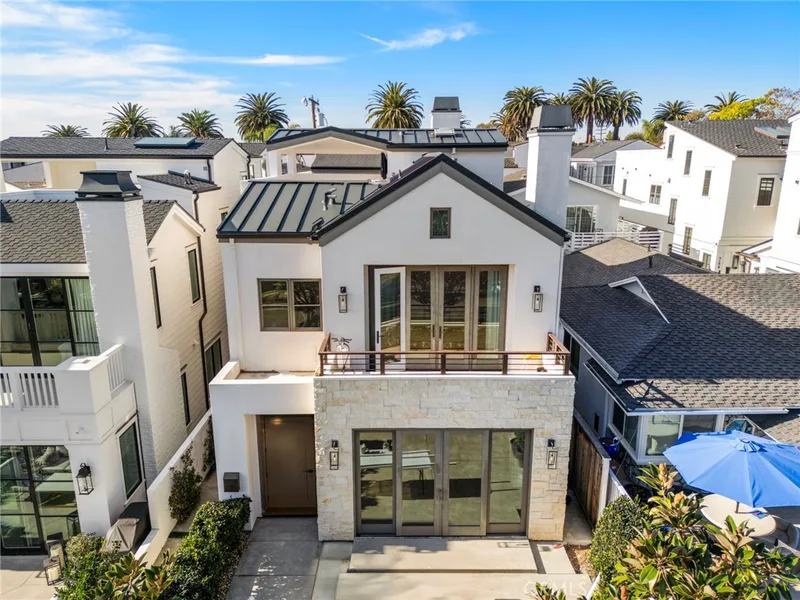 711 Marigold 1/2, Corona Del Mar, CA 92625