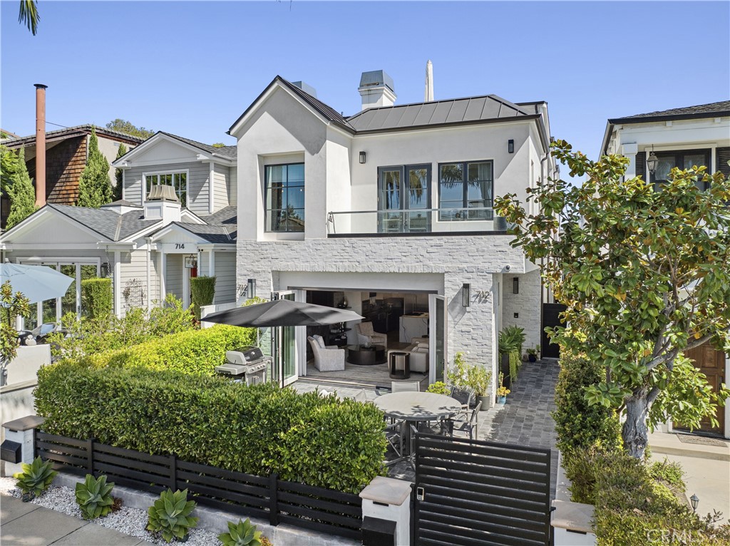 712 Marguerite, Corona Del Mar CA 92625 - photo 1