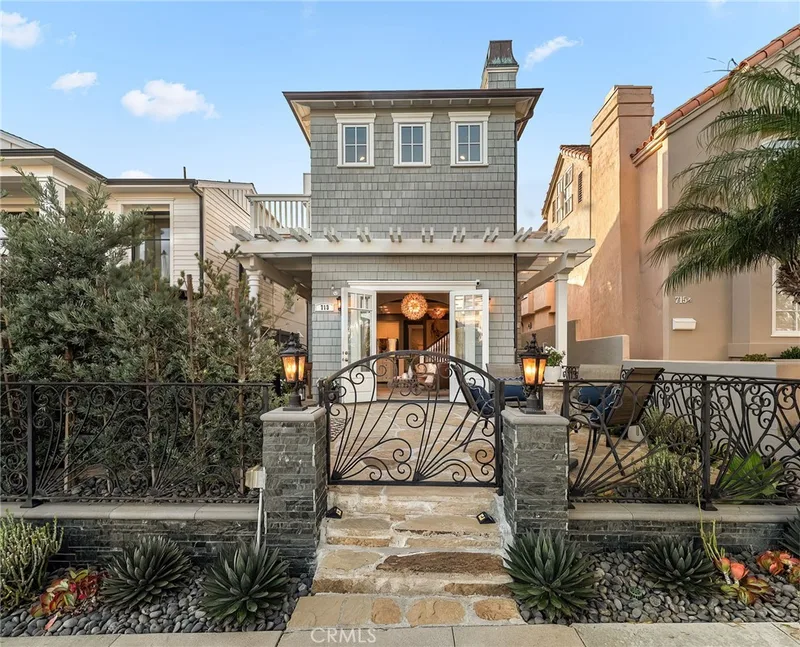 713 Larkspur Avenue, Corona Del Mar