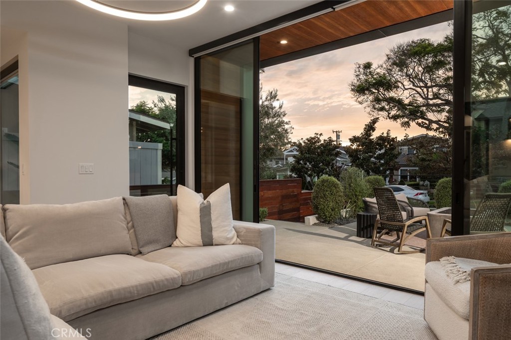 716 Orchid Avenue, Corona Del Mar CA 92625 - photo 11