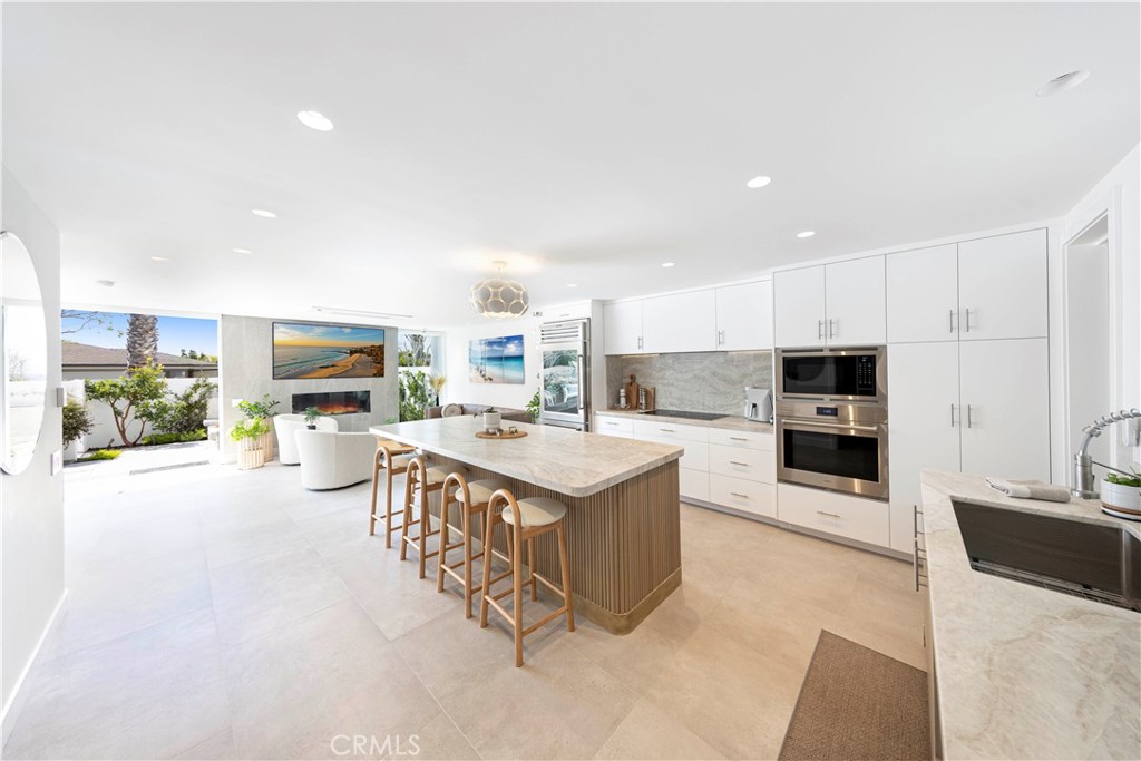 725 Avocado Avenue 115, Corona Del Mar CA 92625 - photo 1