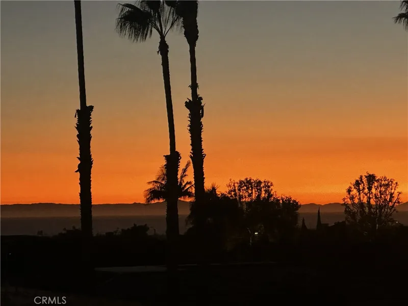 781 Avocado, Corona Del Mar