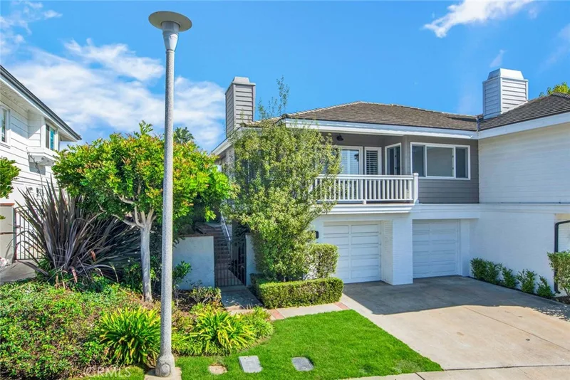 804 Gardenia, Corona Del Mar, CA 92625