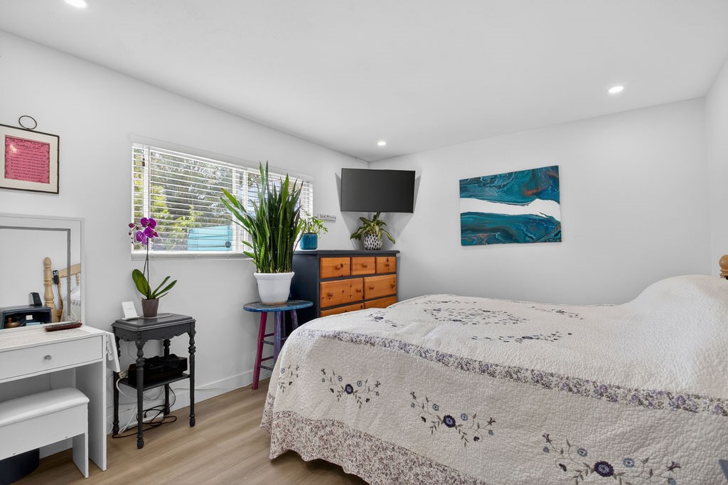 1010 W 19th, Costa Mesa CA 92627 - photo 13