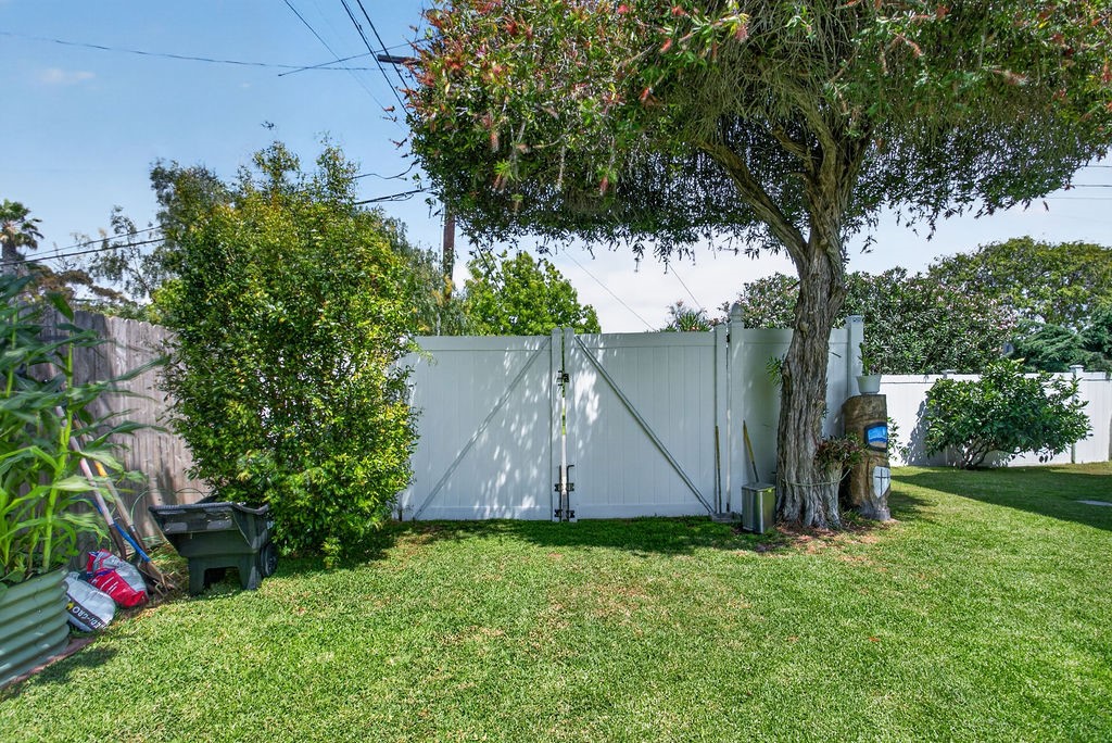 1010 W 19th, Costa Mesa CA 92627 - photo 26