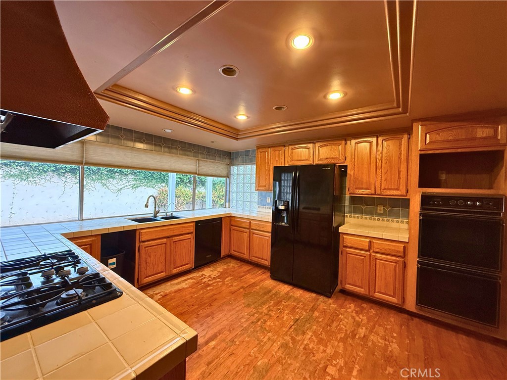 1022 Cannonade Circle, Costa Mesa CA 92626 - photo 13
