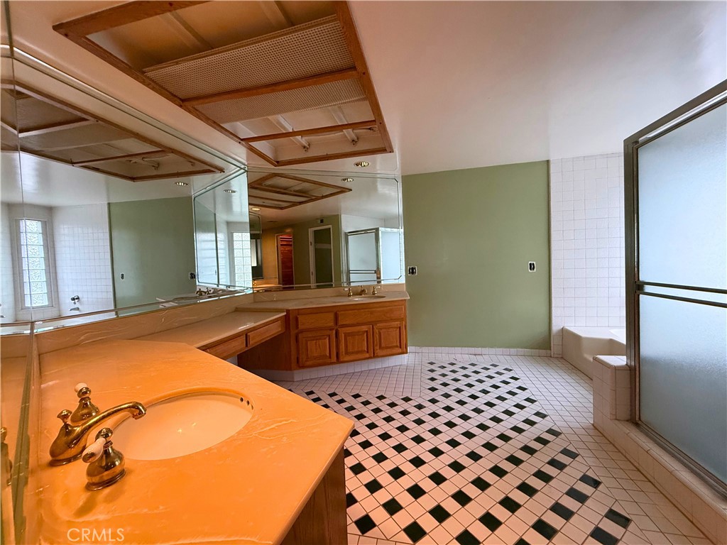 1022 Cannonade Circle, Costa Mesa CA 92626 - photo 34