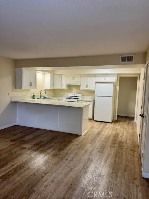 1022 El Camino B, Costa Mesa, CA 92626
