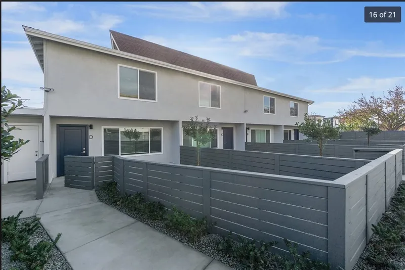 1024 Mission B, Costa Mesa, CA 92626
