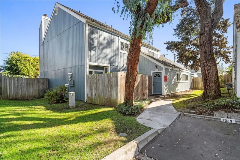 1025 Sea Breeze 11, Costa Mesa, CA 92627