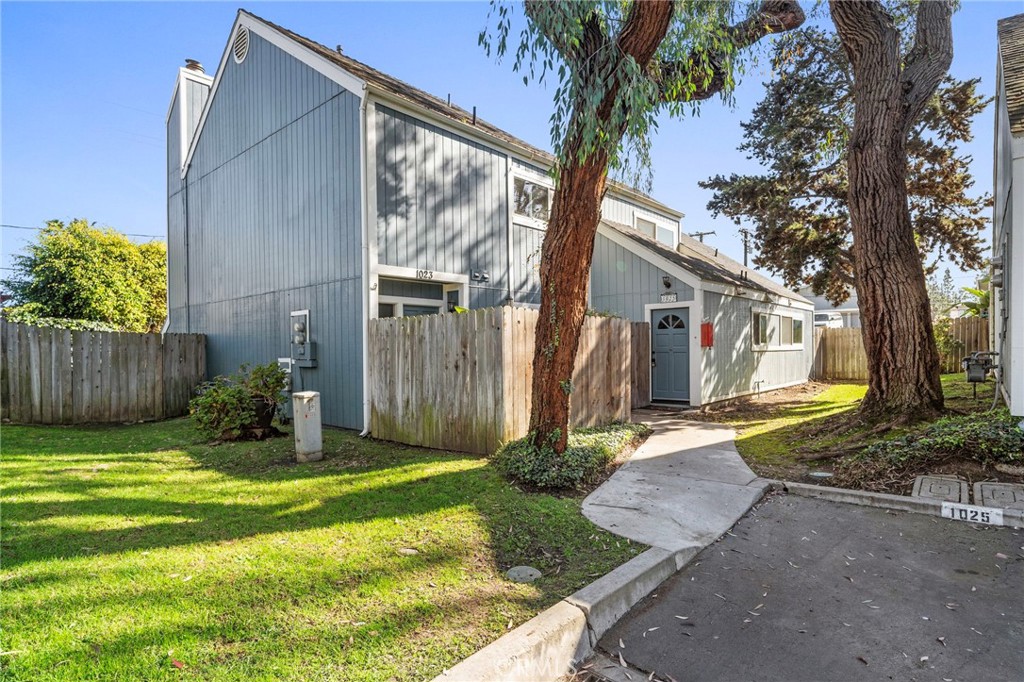 1025 Sea Breeze 11, Costa Mesa CA 92627 - photo 1