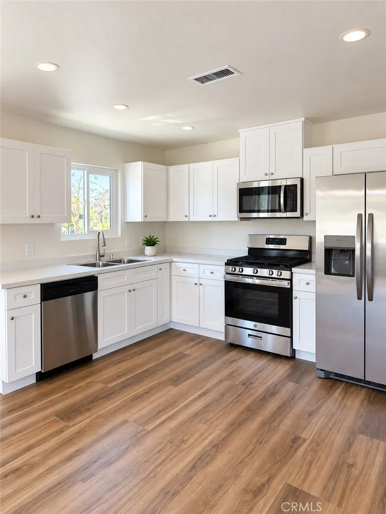 1040 El Camino B, Costa Mesa, CA 92626
