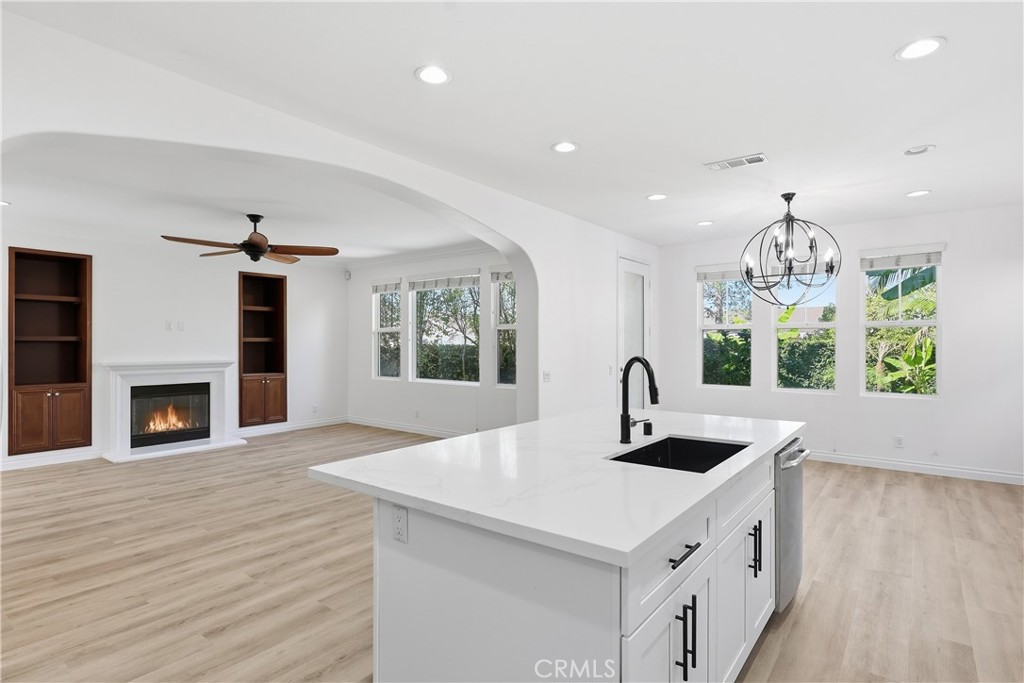 Great room - 1044 Palmetto, Costa Mesa CA 92626 - photo 5