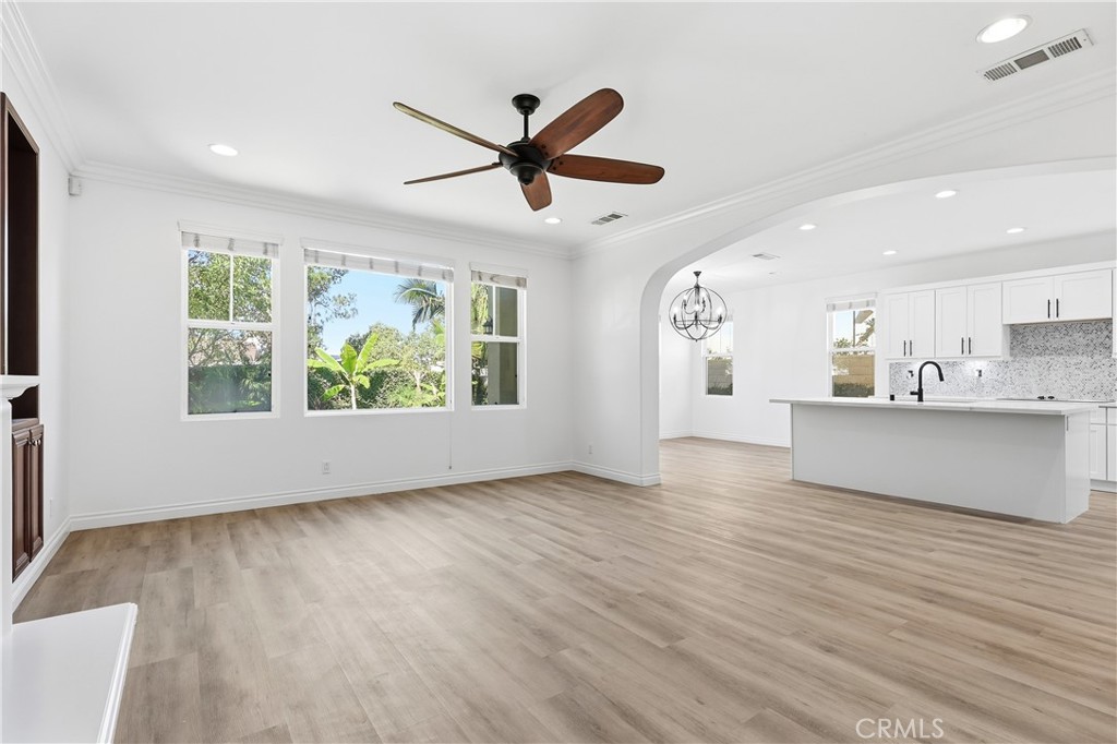 Great room - 1044 Palmetto, Costa Mesa CA 92626 - photo 7