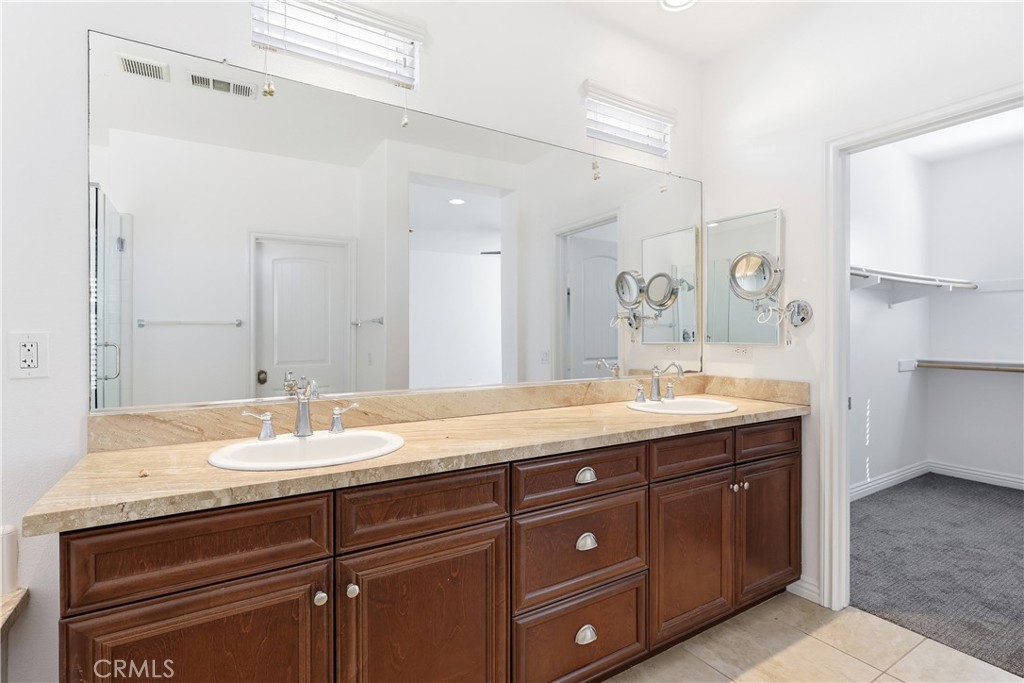 Primary bath - 1044 Palmetto, Costa Mesa CA 92626 - photo 20