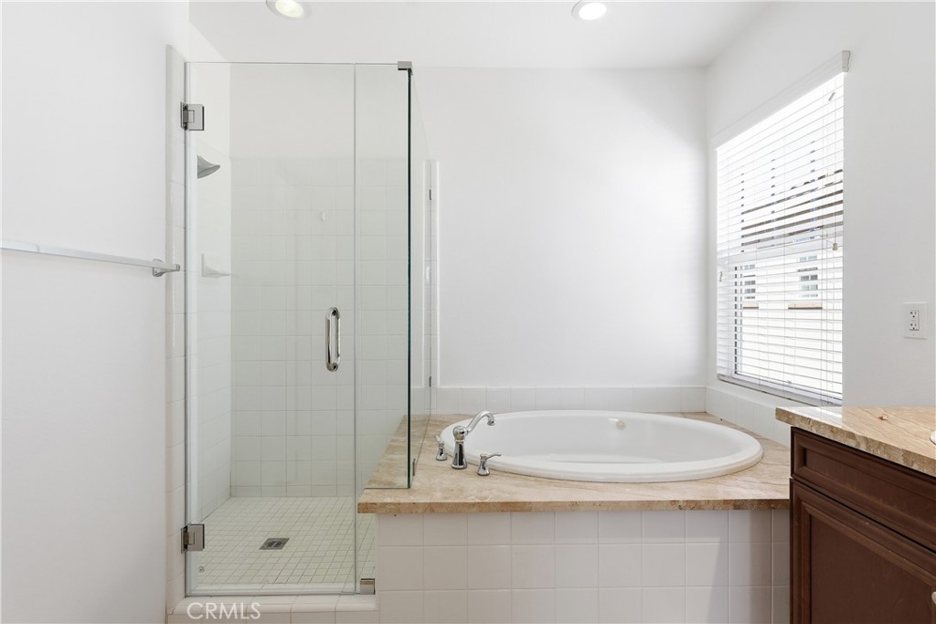 Primary bath separate tub and shower - 1044 Palmetto, Costa Mesa CA 92626 - photo 21