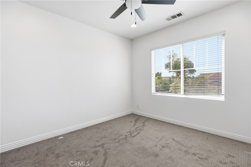 Guest bedroom - 1044 Palmetto, Costa Mesa CA 92626 - photo 23