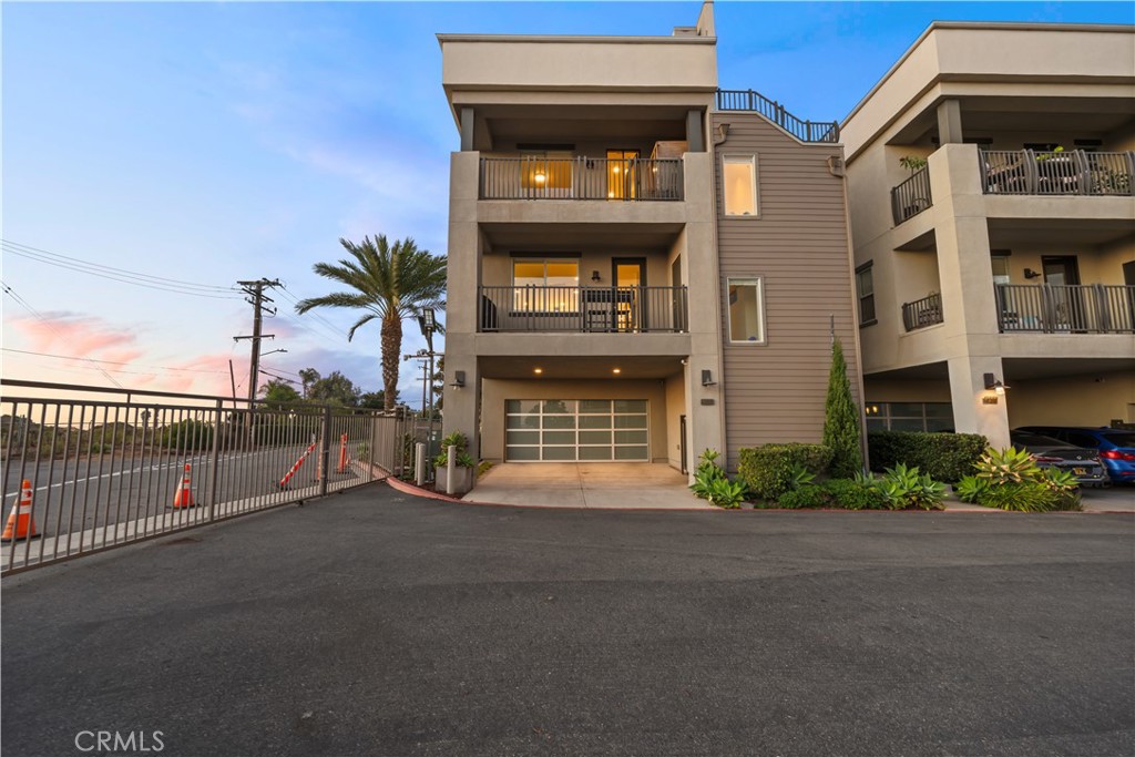 1068 Hampton, Costa Mesa CA 92627 - photo 1