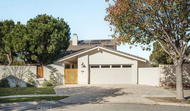 1086 Vallejo, Costa Mesa, CA 92626