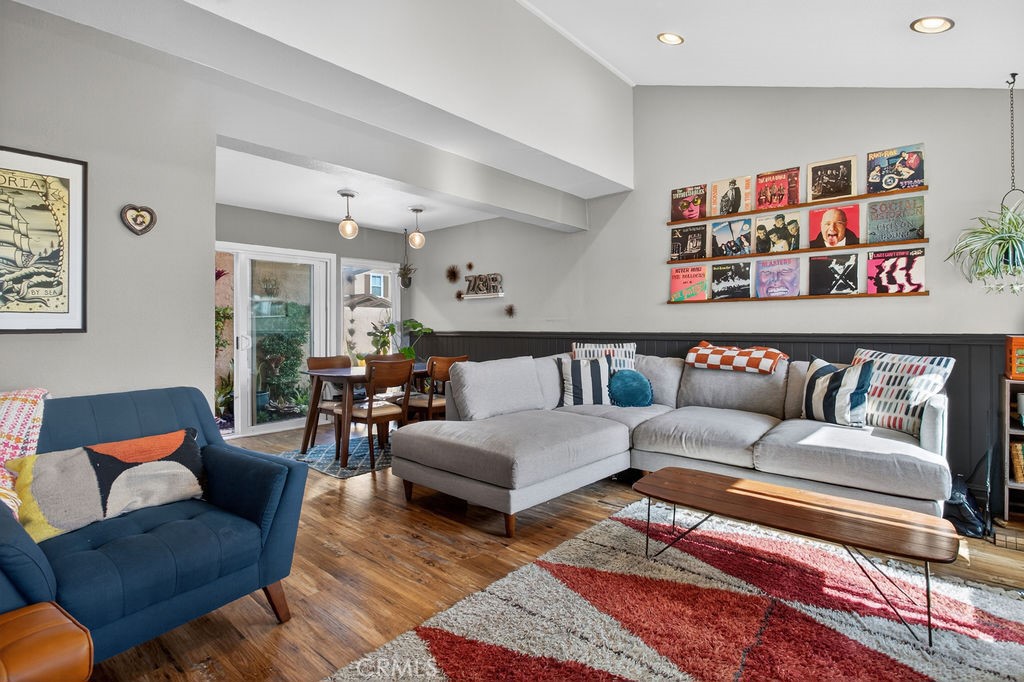 Vaulted ceilings in the living room - 1090 Westward Lane 5, Costa Mesa CA 92627 - photo 1