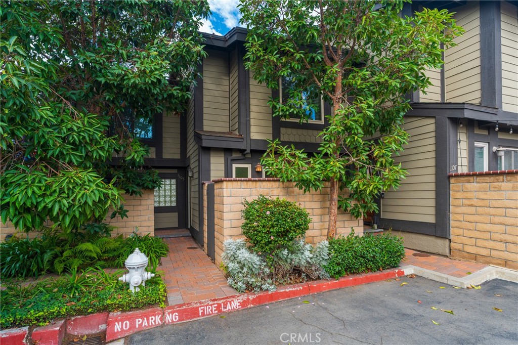 Welcome to 1105 Mesa Bluff! - 1105 Mesa Bluff, Costa Mesa CA 92627 - photo 1