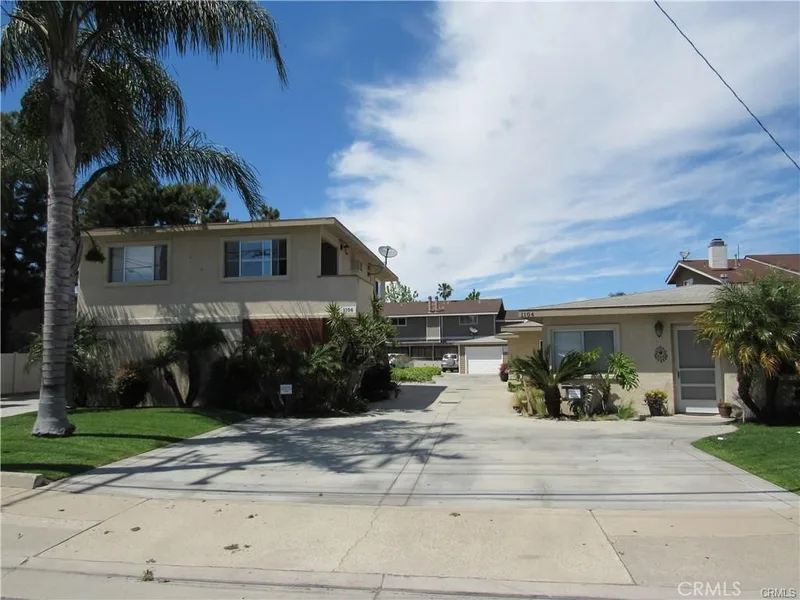 1106 Victoria D, Costa Mesa, CA 92627