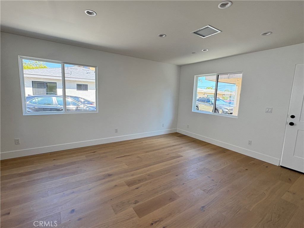 1106 Victoria D, Costa Mesa CA 92627 - photo 5