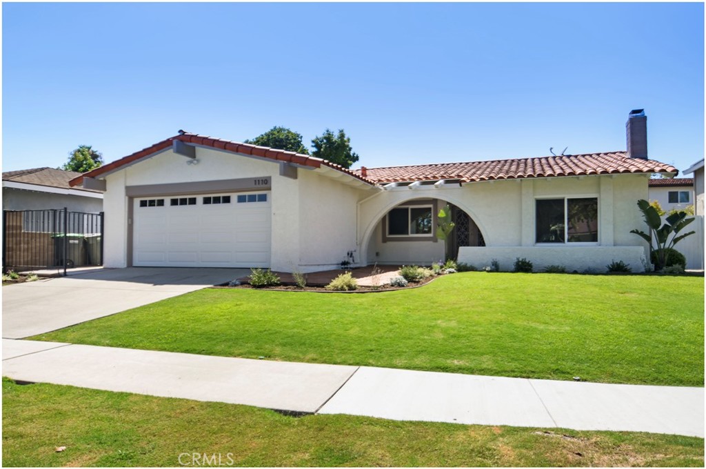 1110 Redding, Costa Mesa CA 92626 - photo 1