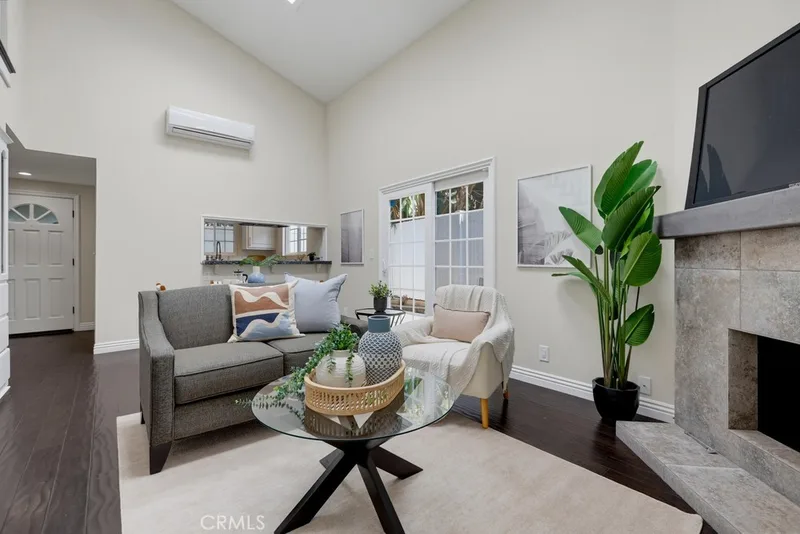 1118 Sandi Lane, Costa Mesa