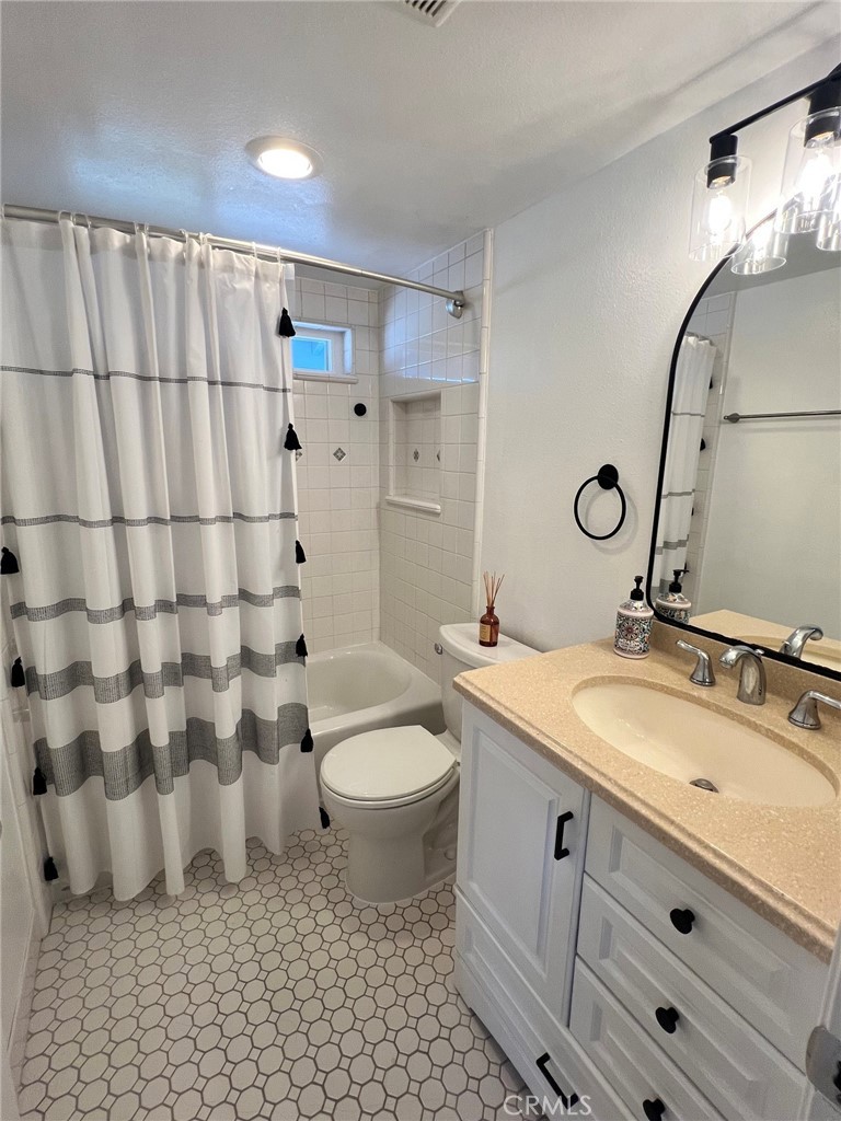 1120 Sandi, Costa Mesa CA 92627 - photo 10