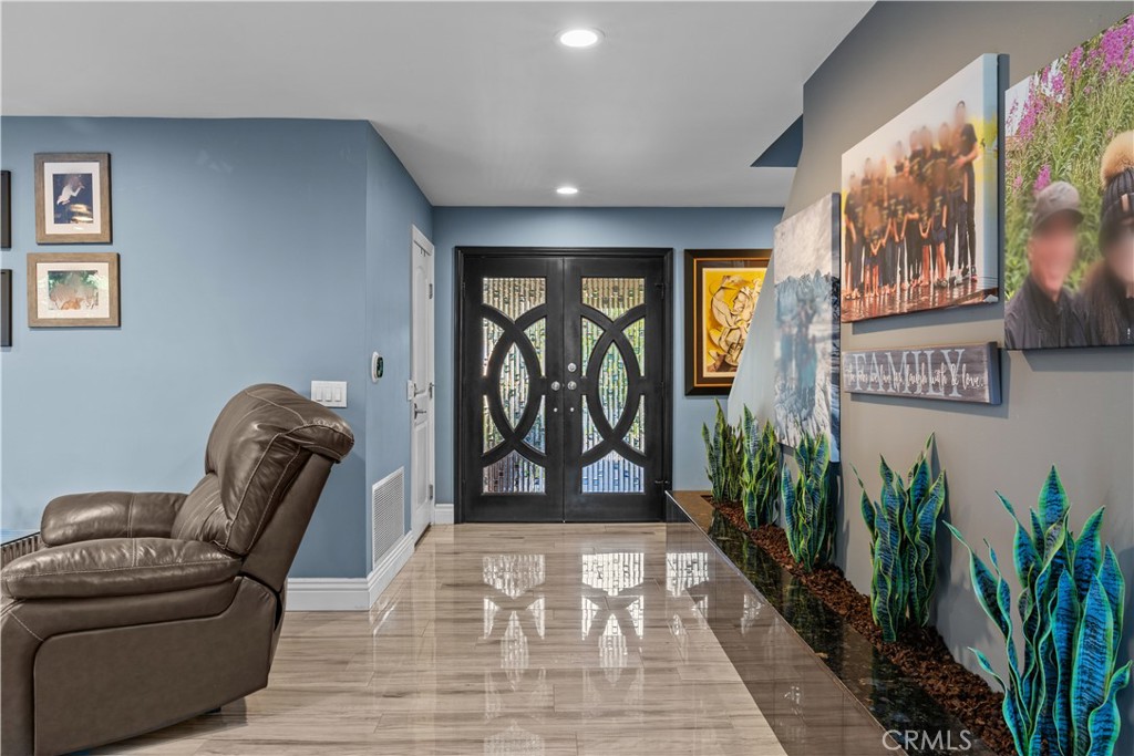 1124 Dennis Drive, Costa Mesa CA 92626 - photo 5