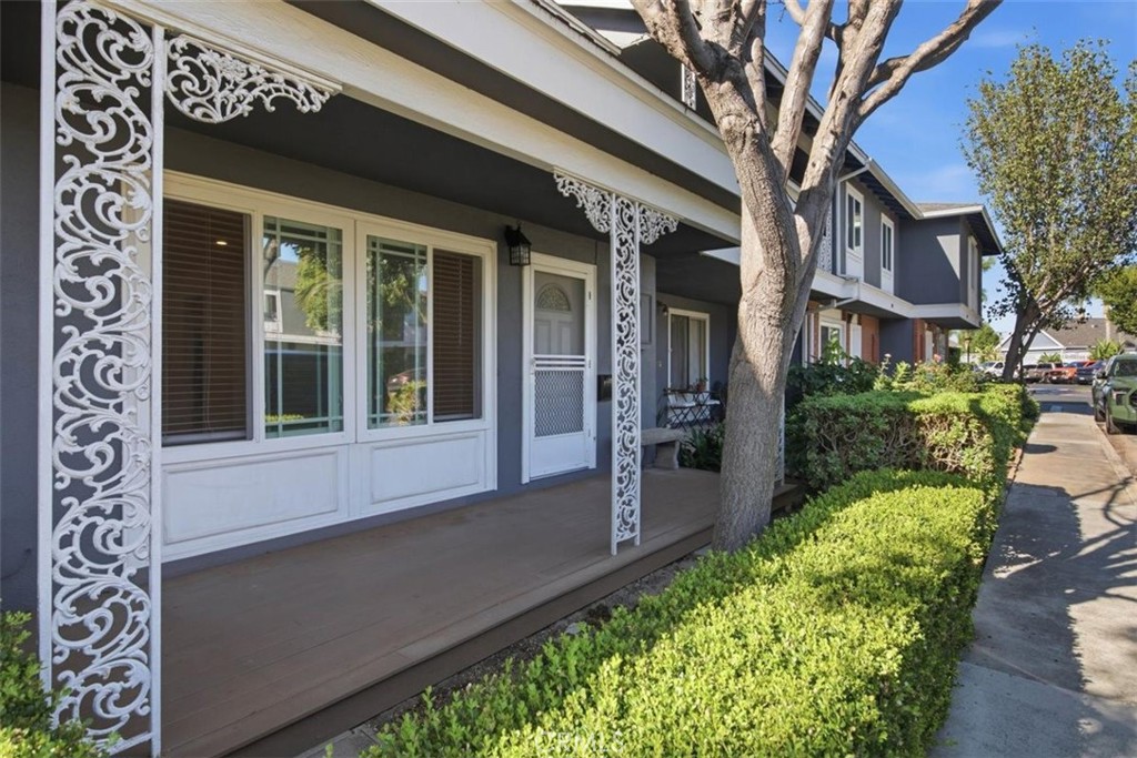 114 Lexington, Costa Mesa CA 92626 - photo 1
