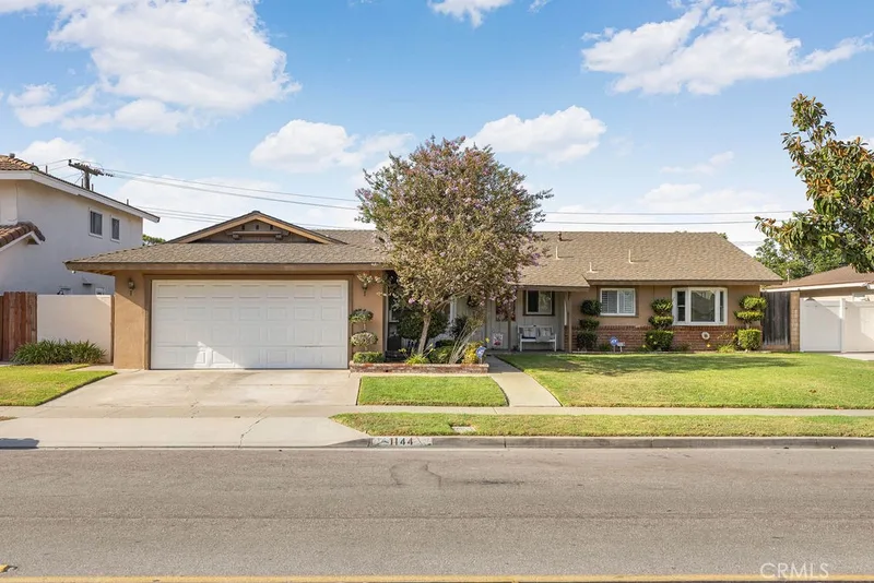 1144 El Camino Dr, Costa Mesa