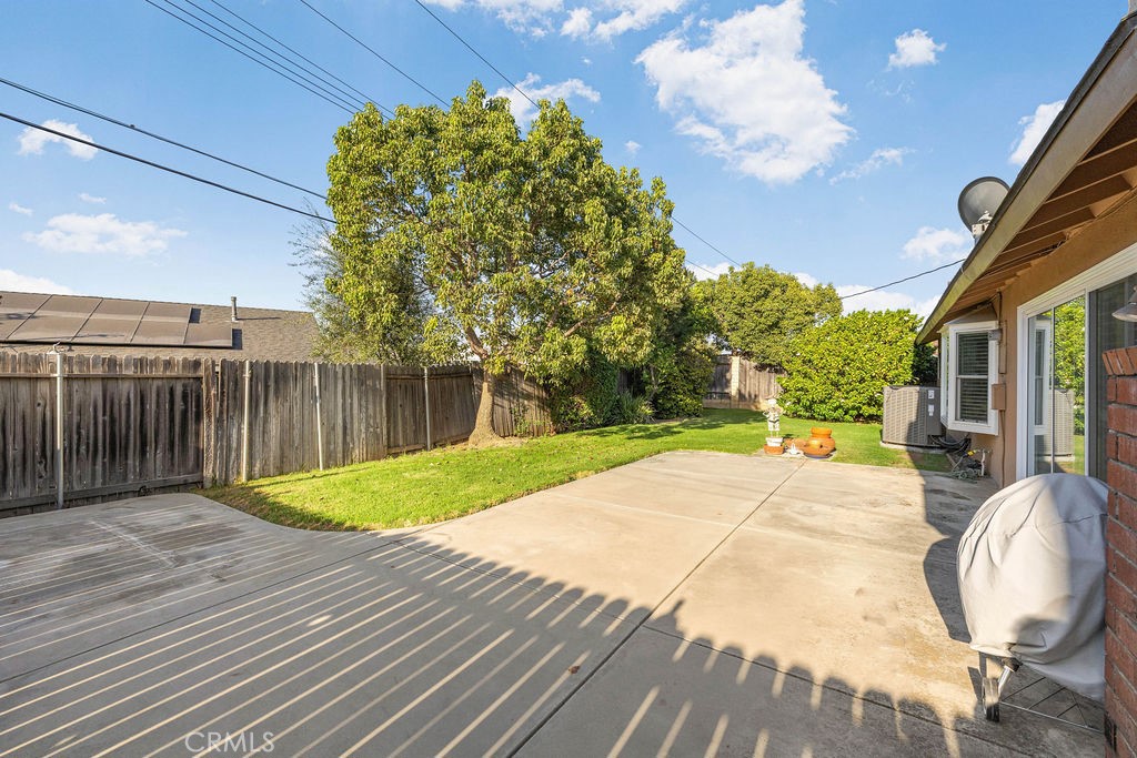 1144 El Camino Dr, Costa Mesa CA 92626 - photo 42