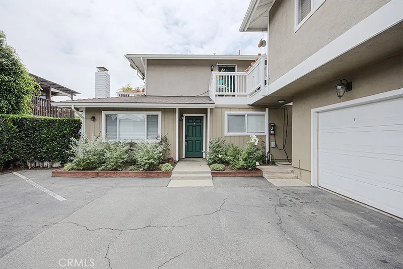 121 Lisa Lane A, Costa Mesa, CA 92627