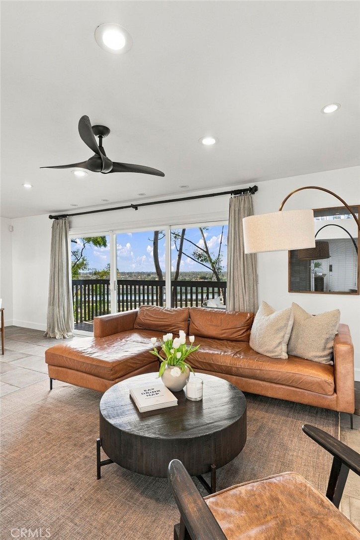 1222 Las Arenas Way 23, Costa Mesa CA 92627 - photo 4