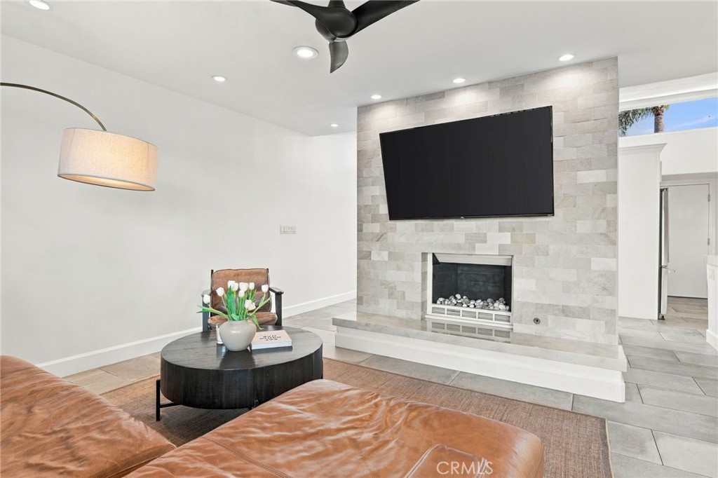 1222 Las Arenas Way 23, Costa Mesa CA 92627 - photo 5